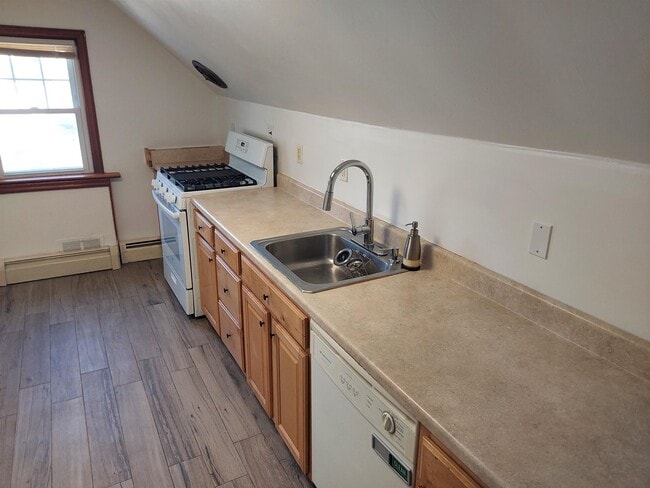 48 W 32nd St in Bayonne, NJ - Building Photo - Building Photo