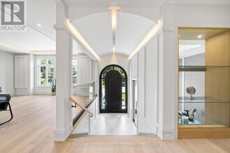 20 Burleigh Heights Dr in Toronto, ON - Building Photo - Building Photo