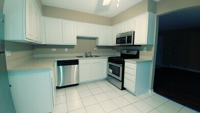 9840 W 153rd St in Orland Park, IL - Building Photo - Building Photo