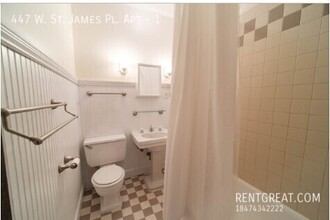 447 W St James Pl in Chicago, IL - Building Photo - Building Photo