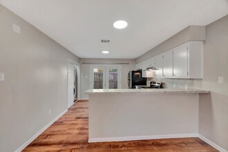 306 Powers St in Nacogdoches, TX - Building Photo - Building Photo