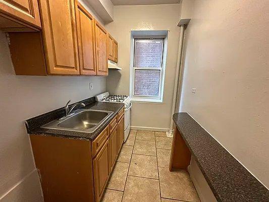 property at 1279 Morris Ave