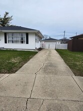 2045 16th Ave in Kenosha, WI - Building Photo - Building Photo