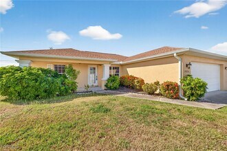 1826 NE 18th Ave in Cape Coral, FL - Building Photo - Building Photo