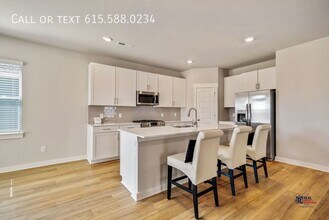 156 Harvest Point Blvd in Spring Hill, TN - Building Photo - Building Photo