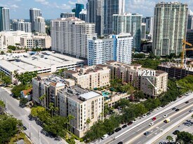 520 SE 5 Ave in Fort Lauderdale, FL - Building Photo