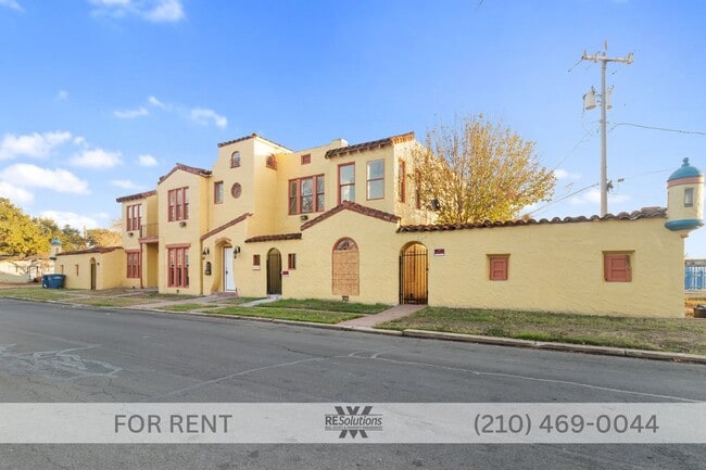 1630 W Rosewood Ave in San Antonio, TX - Building Photo - Building Photo