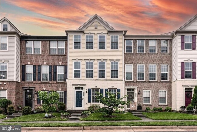 property at 331 Pink Azalea Terrace SE