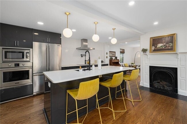 property at 23 Mt Vernon St