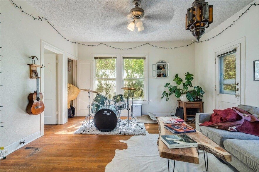 1103 W 22nd St, Unit B in Austin, TX - Building Photo