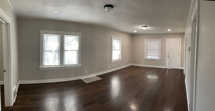 1450 N Lorraine Ave in Wichita, KS - Building Photo - Building Photo