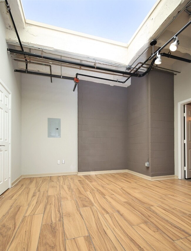 property at 230 W Alabama St