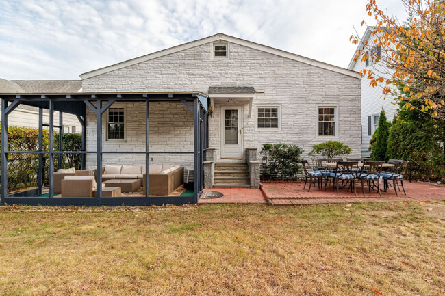 40 Clark Pl in Port Chester, NY - Building Photo - Building Photo
