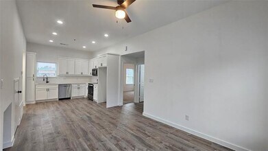 2817 Vinnie St-Unit -C in Greenville, TX - Foto de edificio - Building Photo