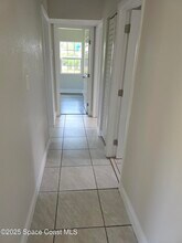 413 Dove Ave in Rockledge, FL - Foto de edificio - Building Photo