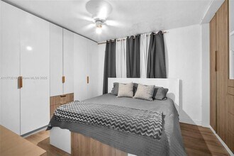 7151 Taft St in Hollywood, FL - Building Photo - Building Photo