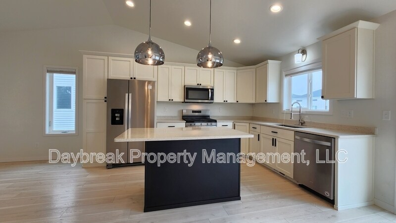 2584 66th Ave S in Fargo, ND - Building Photo