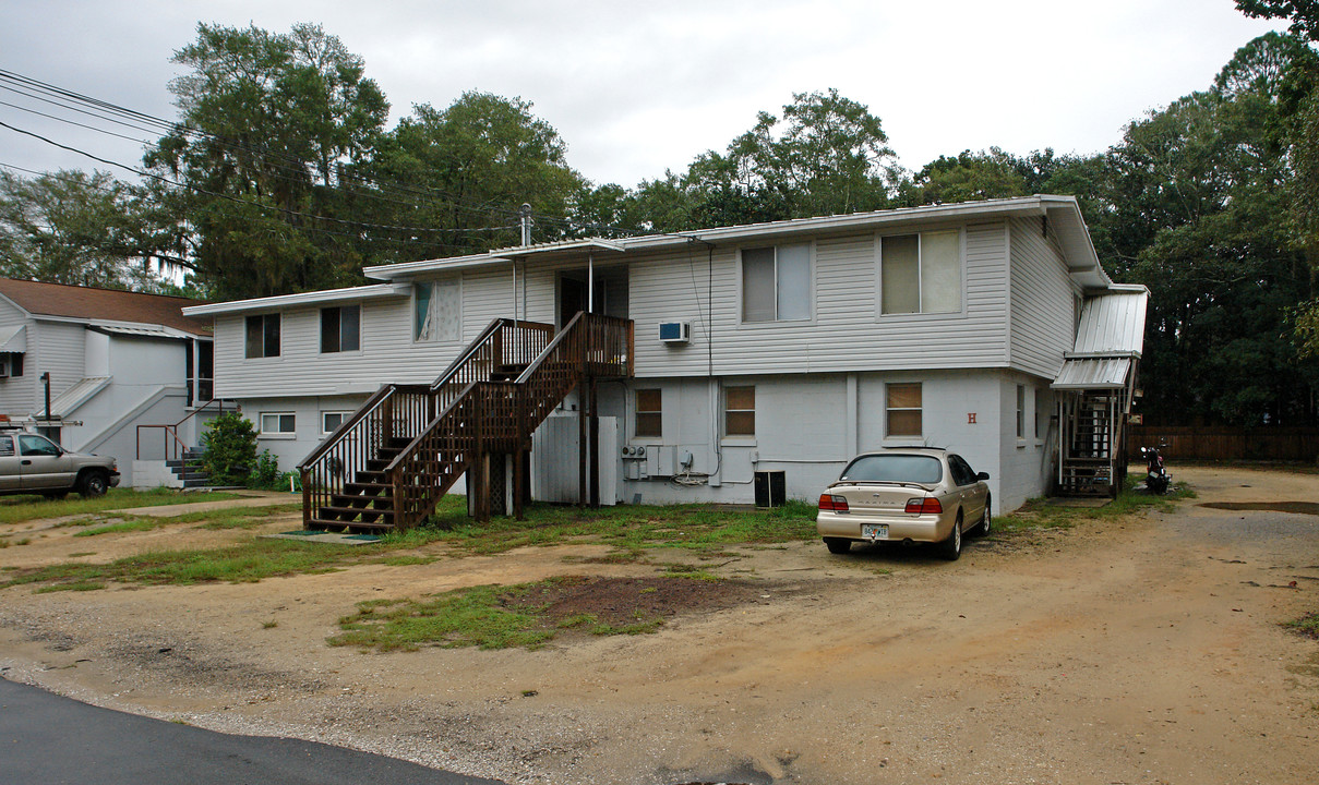 305 Pennsylvania Ave in Lynn Haven, FL - Foto de edificio