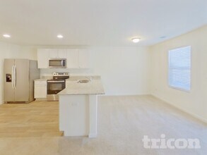 1073 Crescent Moon Lp in Hopkins, SC - Building Photo - Building Photo