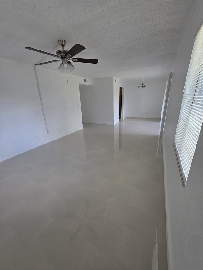 4793 S Texas Ave, Unit D in Orlando, FL - Foto de edificio - Building Photo