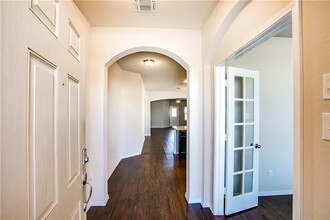 104 Kyra Ln in Taylor, TX - Building Photo - Building Photo