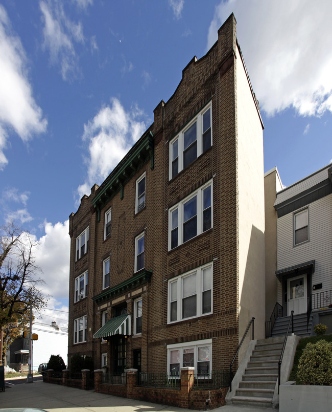 3176 John F. Kennedy Blvd in Jersey City, NJ - Building Photo - Building Photo