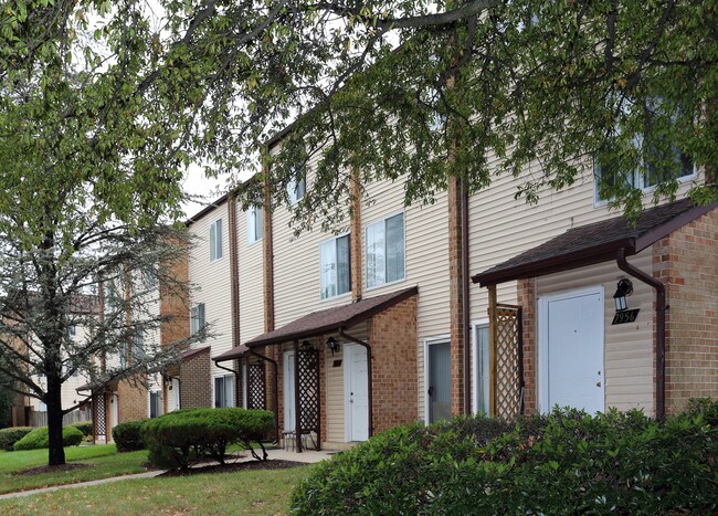 Parklane Apartments in Gaithersburg, MD - Building Photo - Building Photo