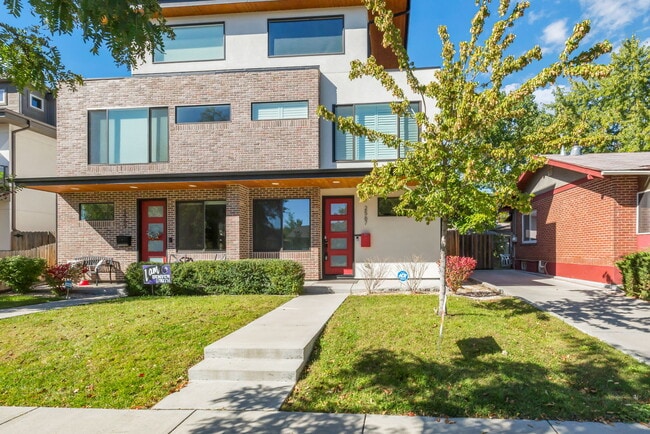 property at 2567 S Acoma St
