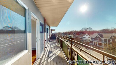 525 Highland Ave in Malden, MA - Foto de edificio - Building Photo