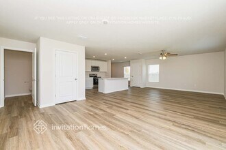 10828 Hidden Banks Gln in Parrish, FL - Building Photo - Building Photo