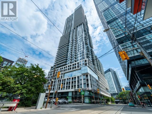 251-3251 Jarvis St
