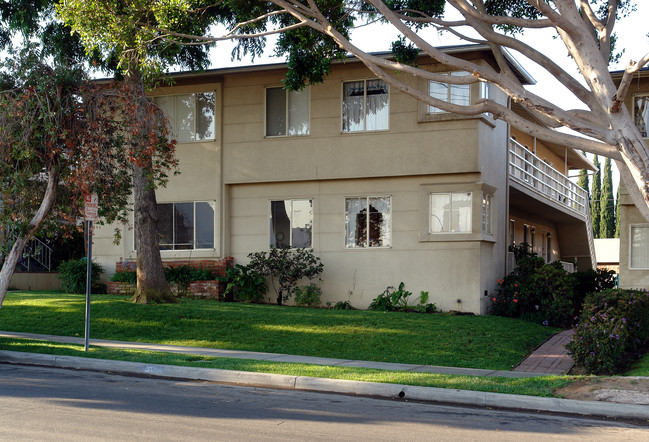 1104 E Imperial Ave in El Segundo, CA - Building Photo - Building Photo