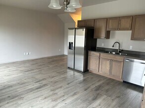 7170-7174 W Heritage St in Rathdrum, ID - Building Photo - Building Photo