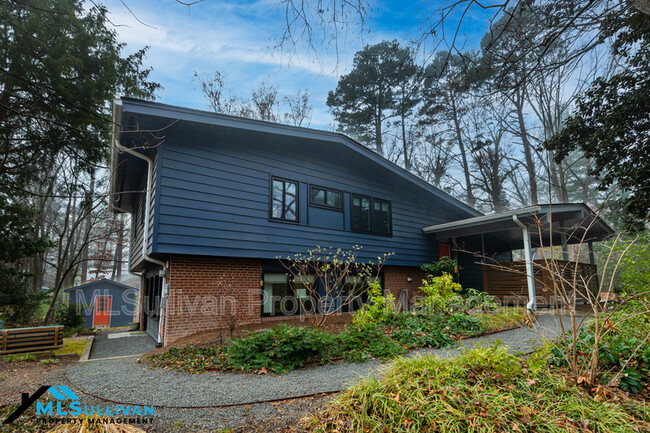 313 N Estes Dr in Chapel Hill, NC - Building Photo - Building Photo