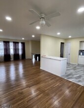 337 Jamestown Rd in Bridgewater, NJ - Building Photo - Building Photo