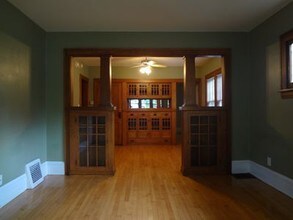 1048 24th Ave SE in Minneapolis, MN - Building Photo - Building Photo