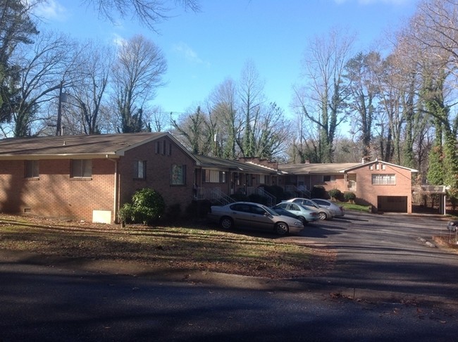 SH305-Chamberlain Pines (CHP) in Shelby, NC - Foto de edificio - Primary Photo