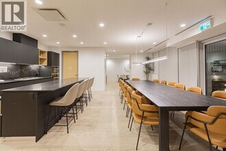 6000 McKay Ave in Burnaby, BC - Building Photo - Building Photo