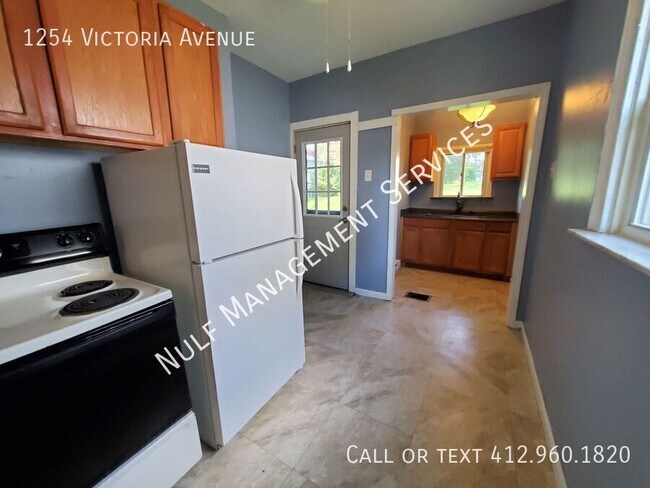 1254 Victoria Ave in New Kensington, PA - Building Photo - Building Photo