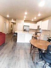 1045 Timberline Ave in Bremerton, WA - Building Photo - Building Photo