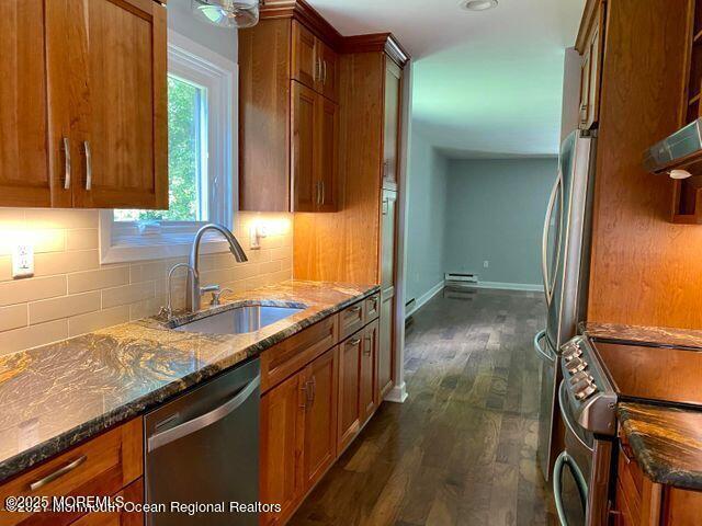 48 Western Reach in Red Bank, NJ - Building Photo - Building Photo