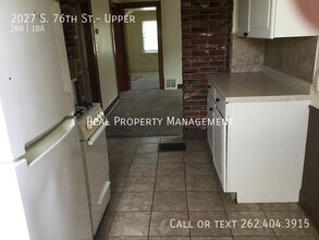 2027 S 76th St in West Allis, WI - Building Photo - Building Photo
