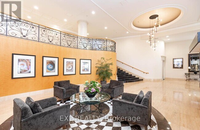 10 Delisle Ave in Toronto, ON - Building Photo - Building Photo