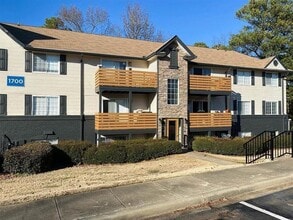 Latitude at Riverchase in Hoover, AL - Building Photo - Building Photo