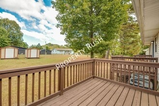 718 Salem Rd in Rossville, GA - Building Photo - Building Photo