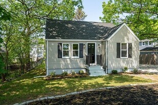 12 Morrison St in Medford, MA - Building Photo