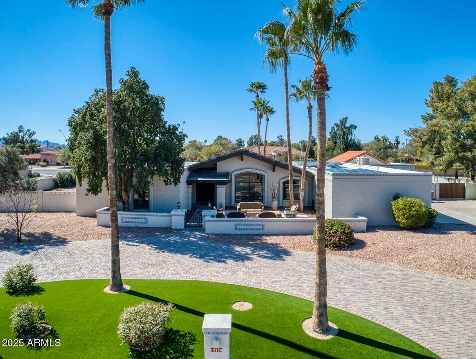 13220 N 80th Pl in Scottsdale, AZ - Building Photo