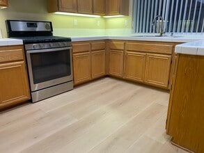 32552 Sunnyvail Cir in Temecula, CA - Building Photo - Building Photo