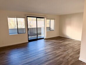 8827 23rd Ave NE in Seattle, WA - Building Photo - Building Photo