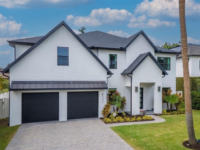 property at 4111 W Swann Ave